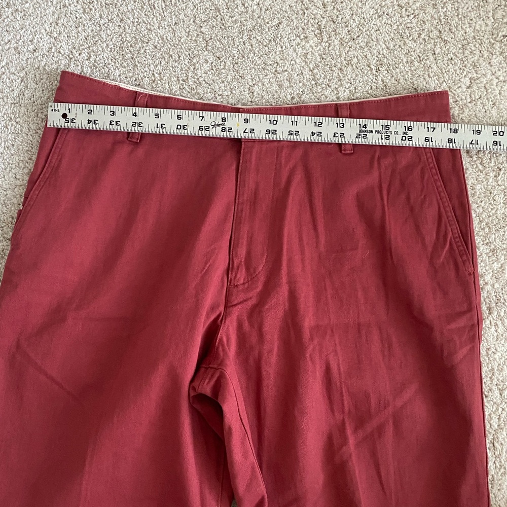 Dockers Men's Flat-Front Shorts in Brick Red - Picture 6 of 7